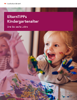 Titelbild: Kindergartenkind beim Malen mit Fingerfarben